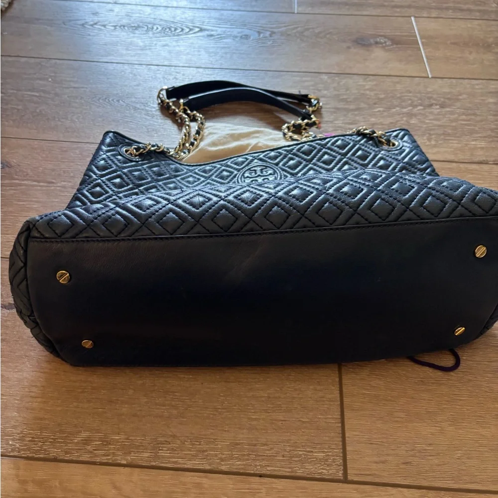 Tory Burch Navy Quilted Shoulder Bag - Picture 3 of 4